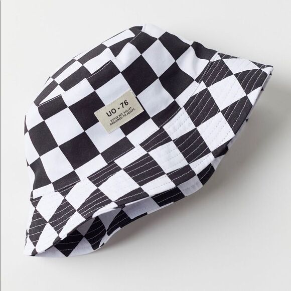 URBAN Outfitters Cotton Canvas Black & White Check Damier Squares Bucket Hat NWT - Picture 1 of 5